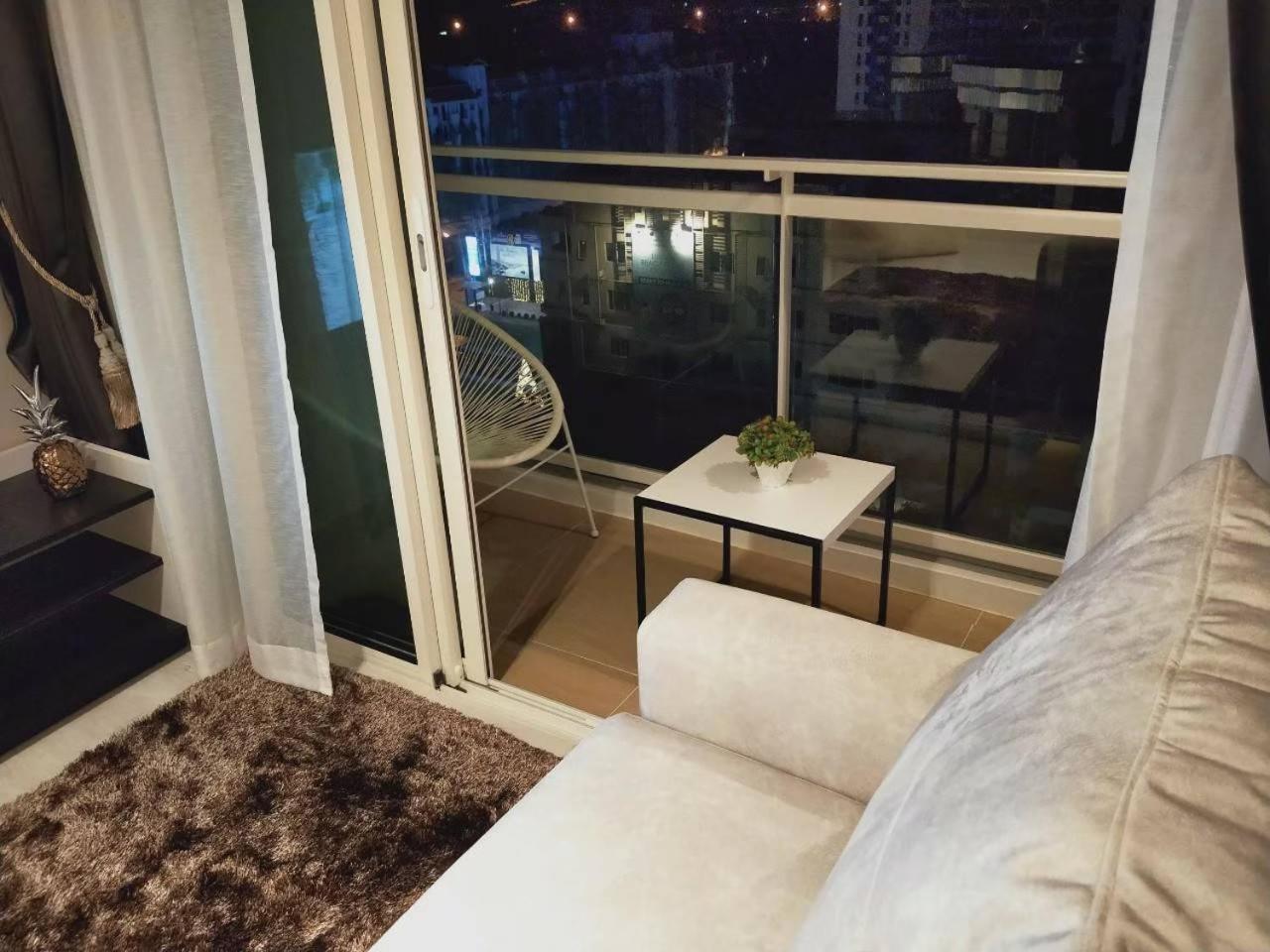 Veranda Residence Pattaya By Sea Джомтиен Бийч Стая снимка